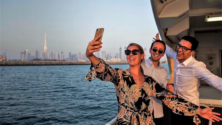 Dubai Ferry - RTA Emaar Service