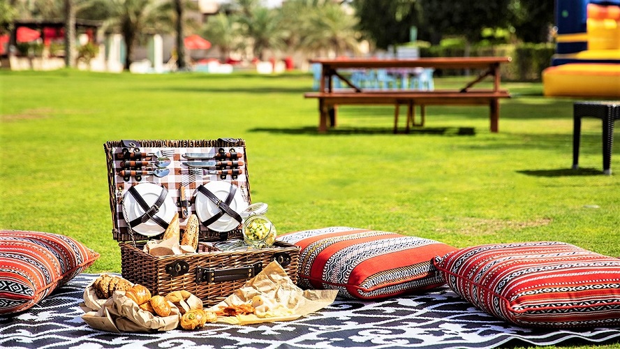 Bab Al Shams 360 Nature Brunch