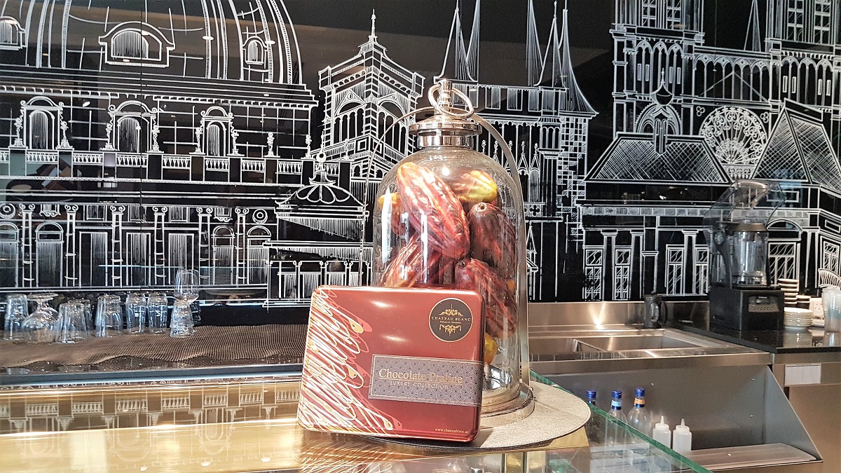 Chateau Blanc Welcomes You In Its Royal Terrace Dubaibonjour Com